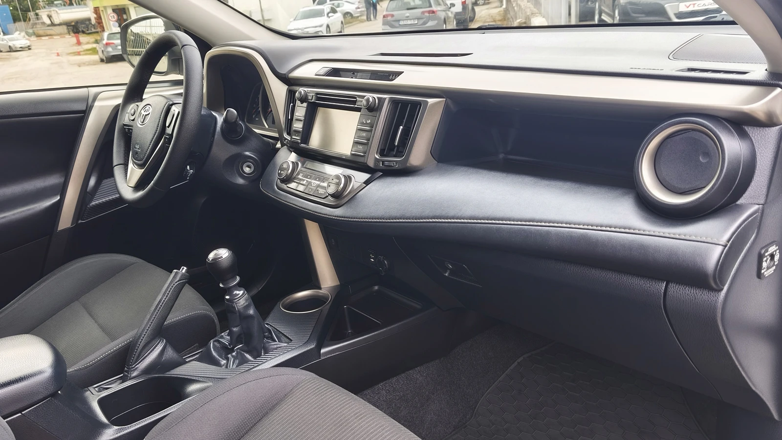 Toyota Rav4 2.0D4-D теглич, снимка 10 - Автомобили и джипове - 56474565