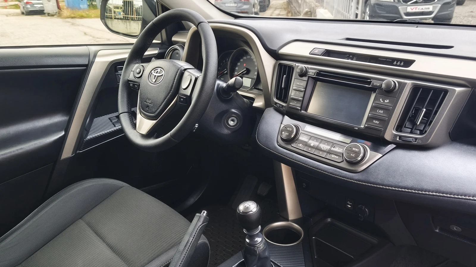 Toyota Rav4 2.0D4-D теглич, снимка 11 - Автомобили и джипове - 56474565