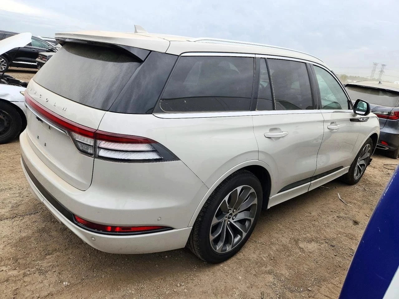 Lincoln Aviator, снимка 3 - Автомобили и джипове - 56689981