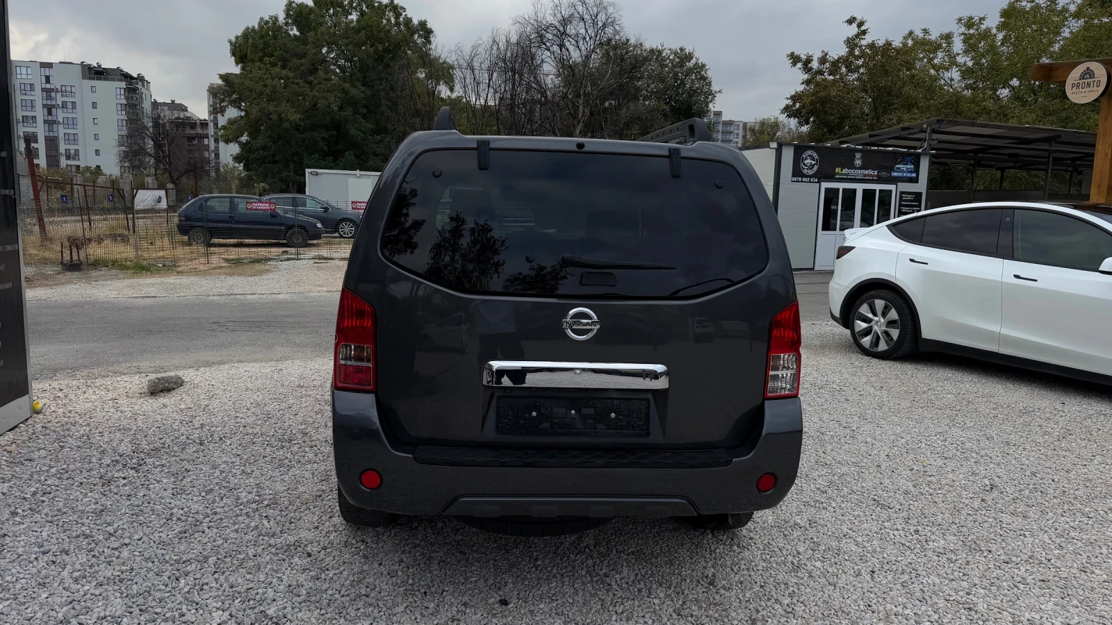 Nissan Pathfinder Автомат 4х4 7 местна, снимка 5 - Автомобили и джипове - 56711784