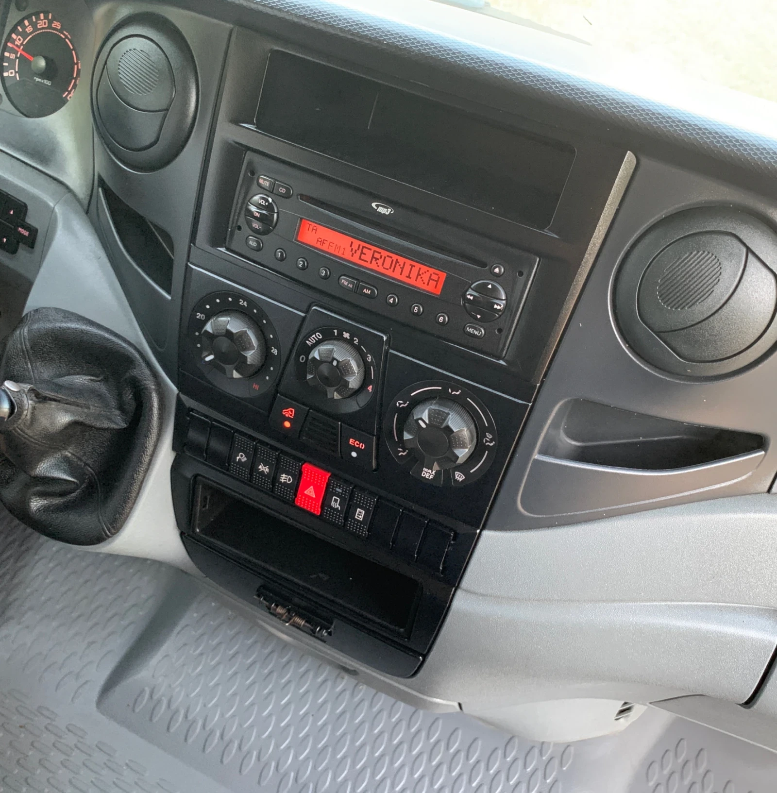 Iveco Daily Климатик-Facelift - изображение 10