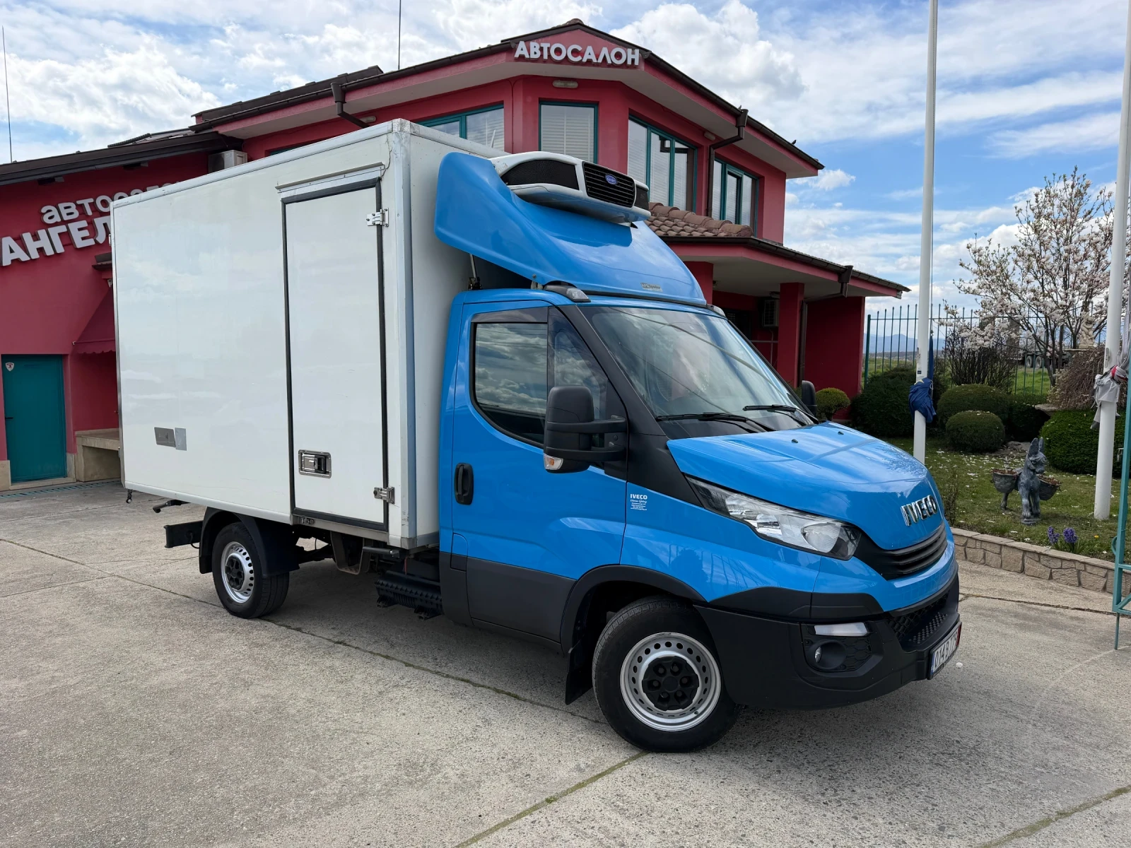 Iveco Daily 35-160* Euro6* Климатик* Хладилен+ Ток, снимка 15 - Бусове и автобуси - 54123052