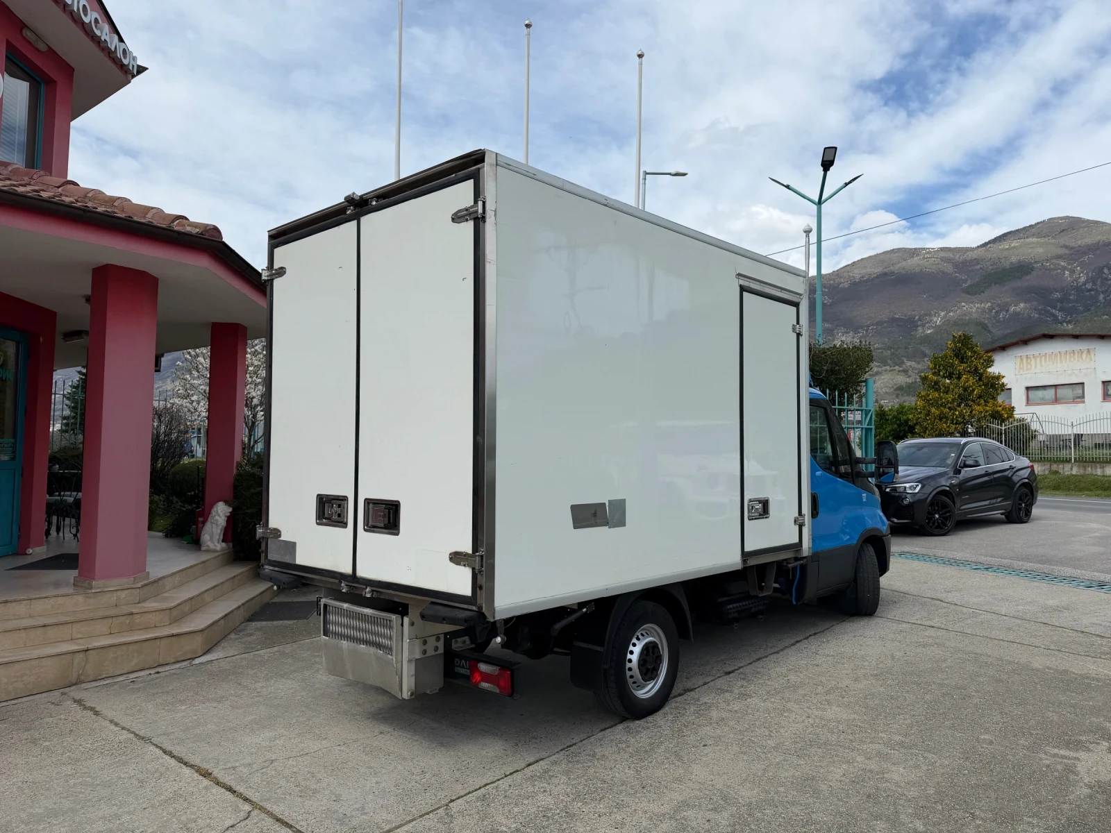 Iveco Daily 35-160* Euro6* Климатик* Хладилен+ Ток, снимка 11 - Бусове и автобуси - 54123052