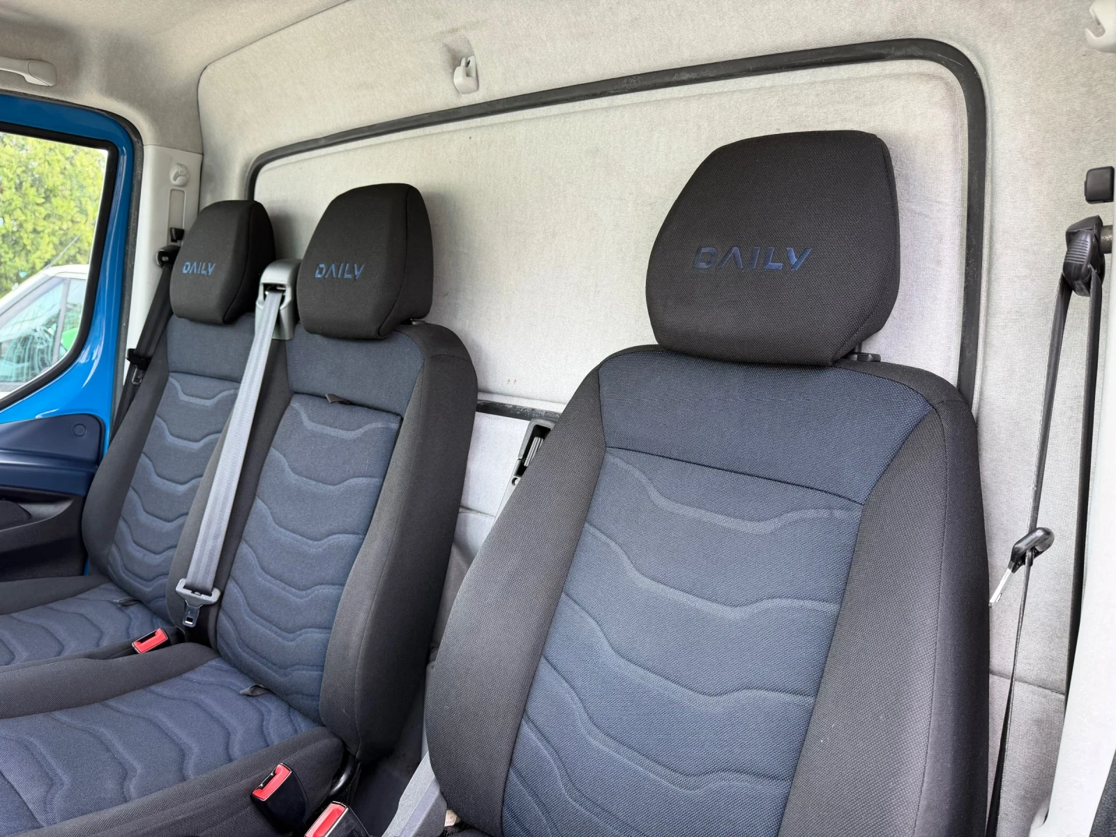 Iveco Daily 35-160* Euro6* Климатик* Хладилен+ Ток, снимка 8 - Бусове и автобуси - 54123052