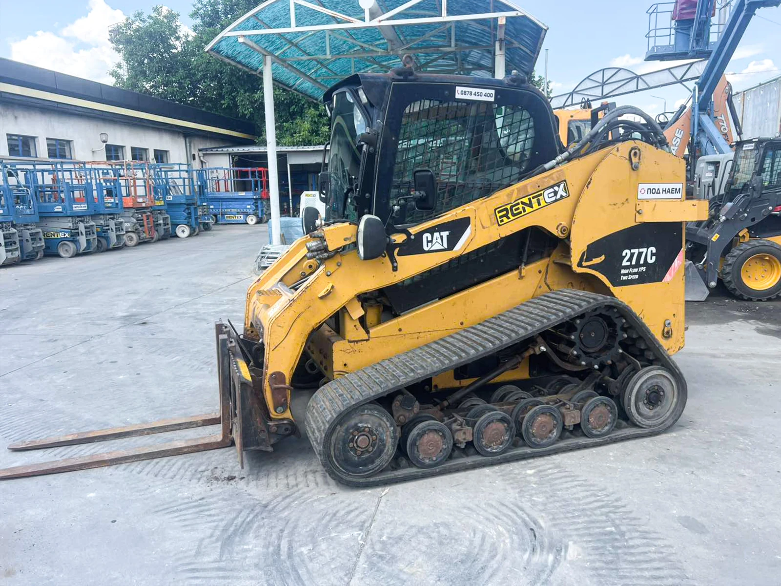 Мини челни товарачи Cat 277 С, снимка 2 - Индустриална техника - 55834261