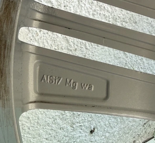 ���� � ������ 225/40R18 �� Skoda Octavia | Mobile.bg � ����������� 14
