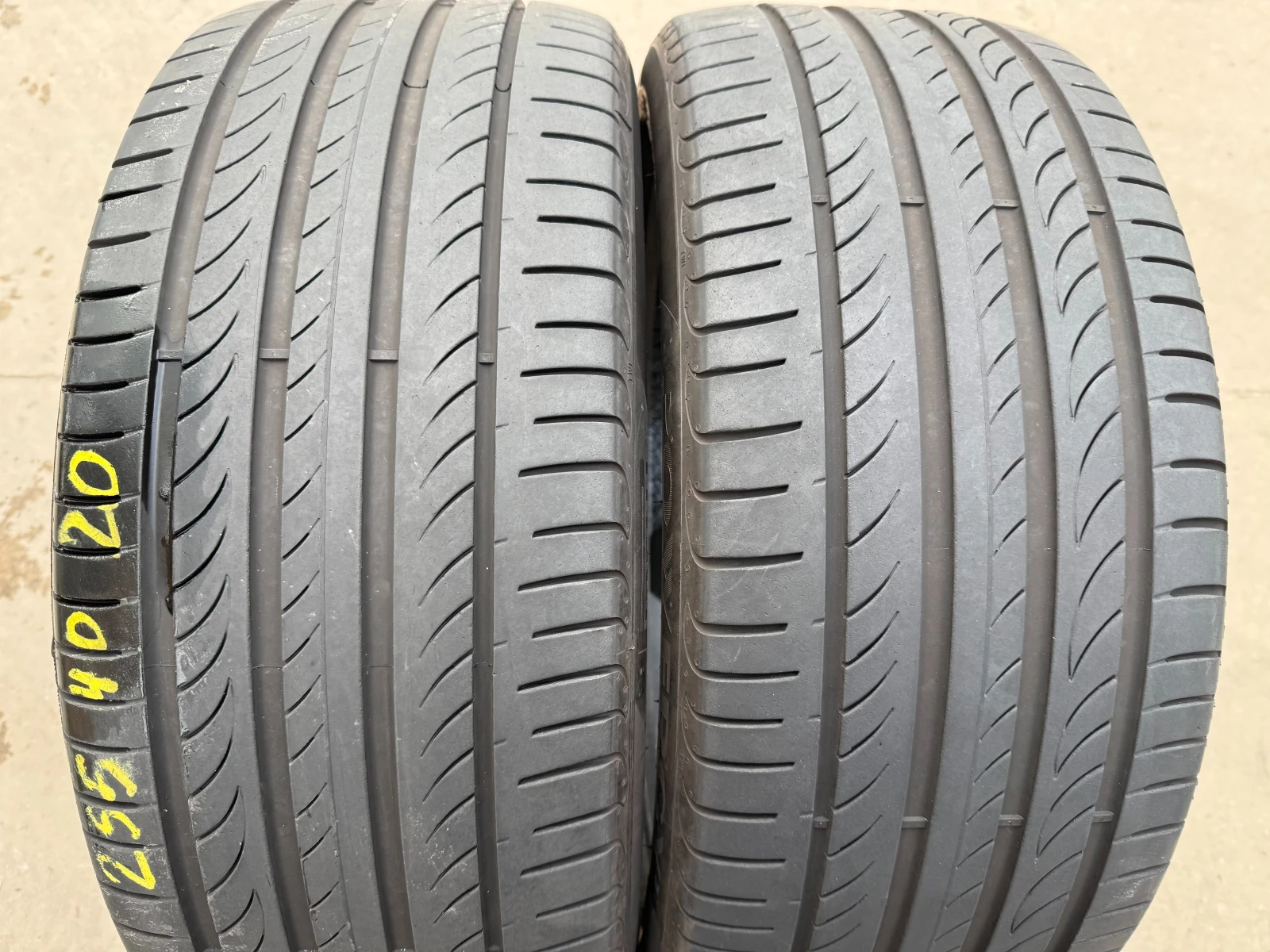 Гуми Летни 255/40R20, снимка 4 - Гуми и джанти - 53932863