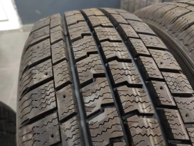 Гуми Зимни 215/65R15, снимка 4 - Гуми и джанти - 46908634