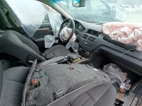 Mercedes-Benz C 220, снимка 4