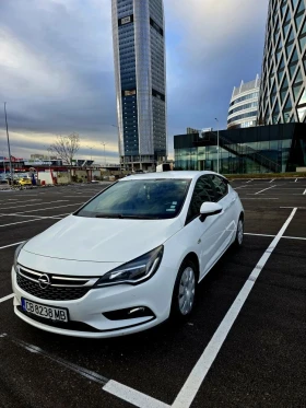 Opel Astra 1.6D 2018g закупена от Чисто нова., снимка 13