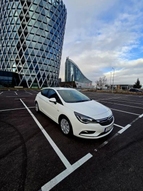 Opel Astra 1.6D 2018g закупена от Чисто нова., снимка 16