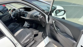 Citroen C4 Picasso Exclusive* Кожа* Панорама* Кейлес* 7 местен, снимка 11