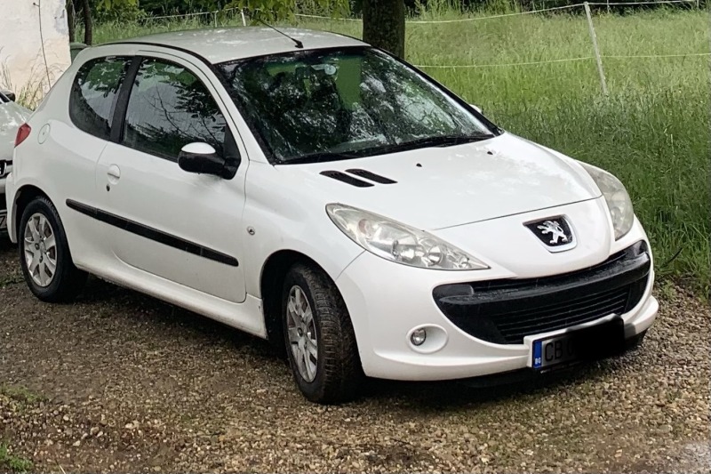 Peugeot 206, снимка 1 - Автомобили и джипове - 45825343