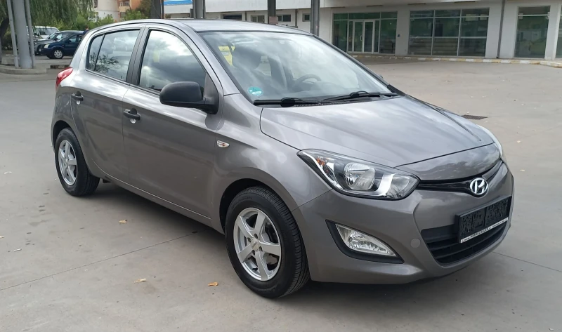 Hyundai I20 1.25i, снимка 3 - Автомобили и джипове - 47619881