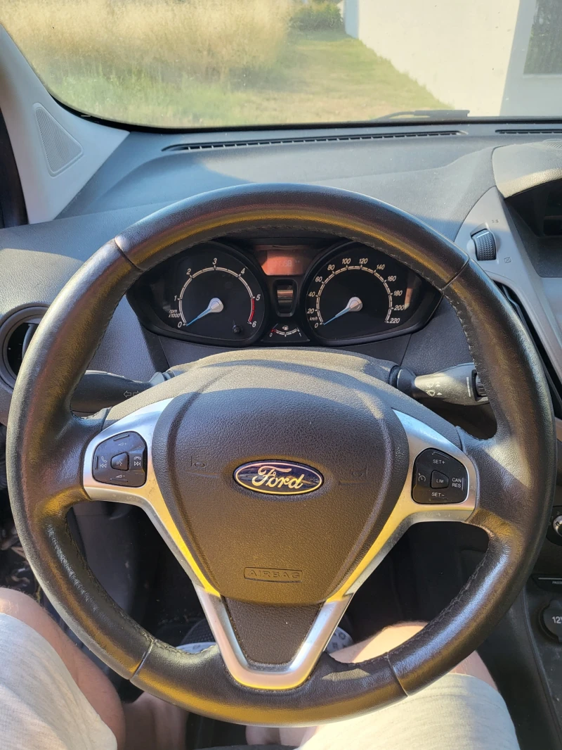 Ford Connect * 1.5 DIZEL * Реални километри * , снимка 9 - Автомобили и джипове - 48800551