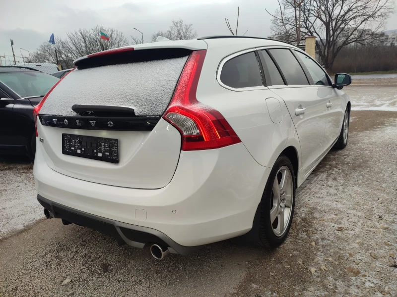 Volvo V60 R design d2, снимка 8 - Автомобили и джипове - 49333304