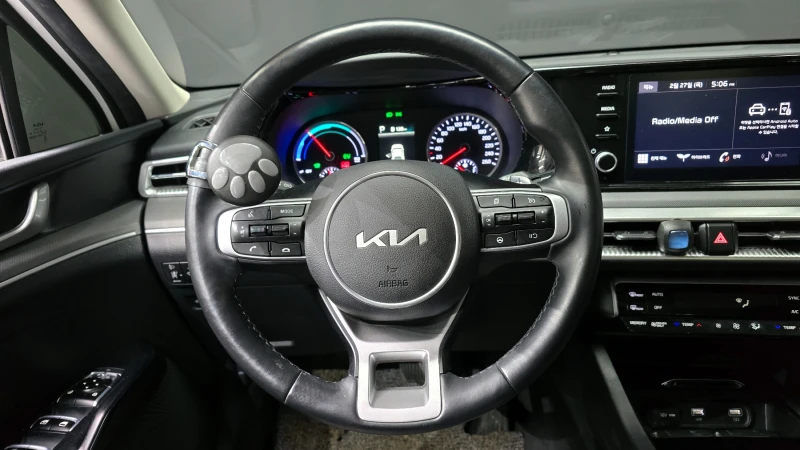 Kia K5 Hybrid 3rd Generation, снимка 6 - Автомобили и джипове - 49491467