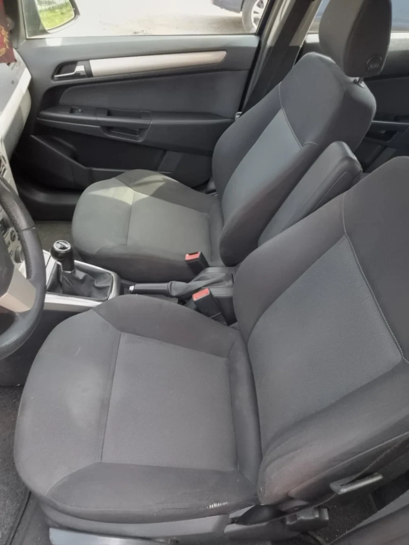 Opel Astra, снимка 5 - Автомобили и джипове - 52960559