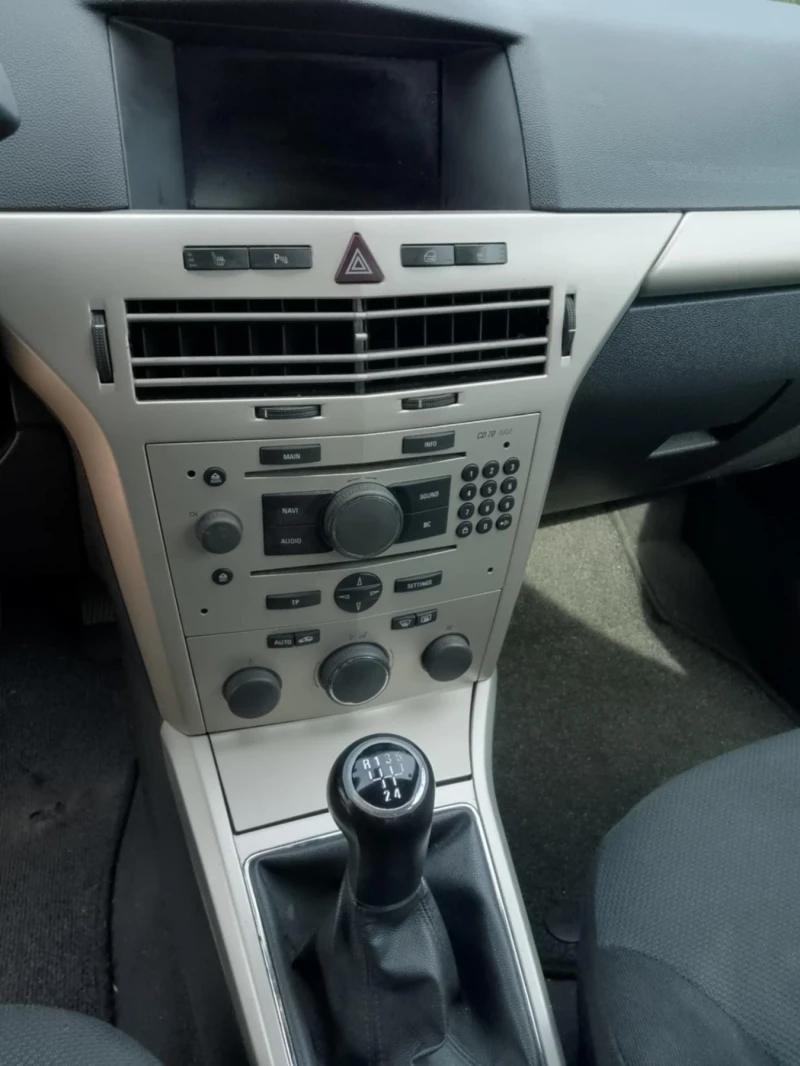 Opel Astra, снимка 9 - Автомобили и джипове - 52960559