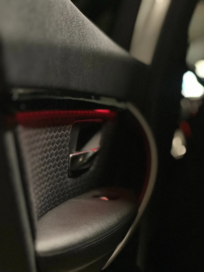 BMW 320 LCI XDrive B47, снимка 10 - Автомобили и джипове - 51914353