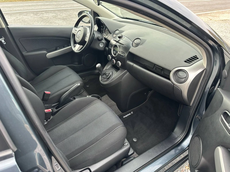 Mazda 2 1.5i* Климатик* Германия* Спорт* Уникат, снимка 10 - Автомобили и джипове - 52125031