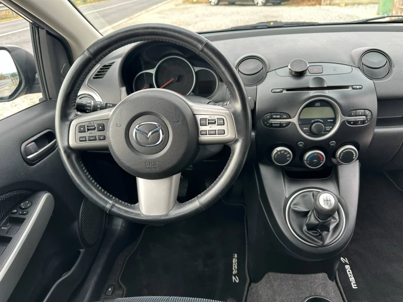 Mazda 2 1.5i* Климатик* Германия* Спорт* Уникат, снимка 12 - Автомобили и джипове - 52125031