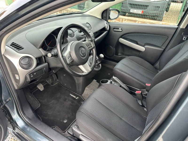 Mazda 2 1.5i* Климатик* Германия* Спорт* Уникат, снимка 8 - Автомобили и джипове - 52125031