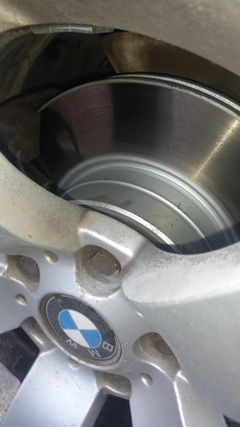 BMW 520 2.2i, снимка 9 - Автомобили и джипове - 52254579