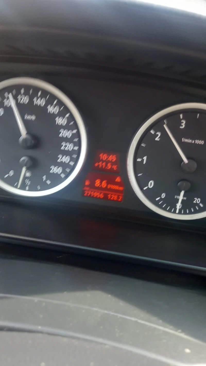 BMW 520 2.2i, снимка 7 - Автомобили и джипове - 52254579