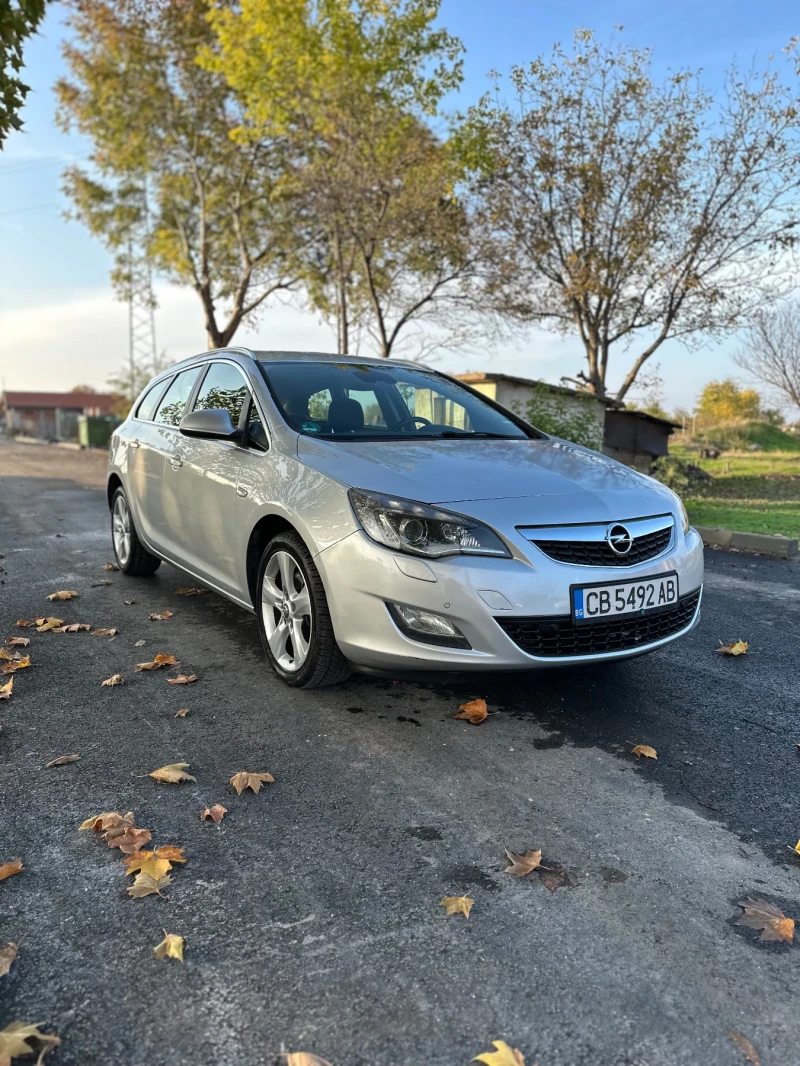 Opel Astra 1.7 CDTI, NAVI, снимка 3 - Автомобили и джипове - 52671259