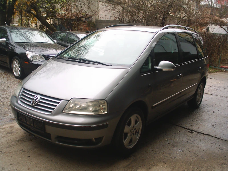 VW Sharan 1.9 TDI-4-Motion, снимка 7 - Автомобили и джипове - 52736092