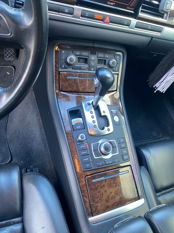 Audi S8 * 4dr Sdn * CARFAX * ЦЕНА ДО БГ - изображение 9