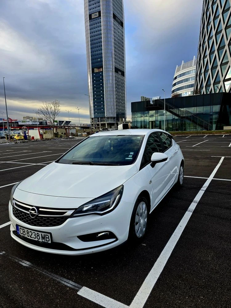 Opel Astra 1.6D 2018g закупена от Чисто нова., снимка 13 - Автомобили и джипове - 53602196