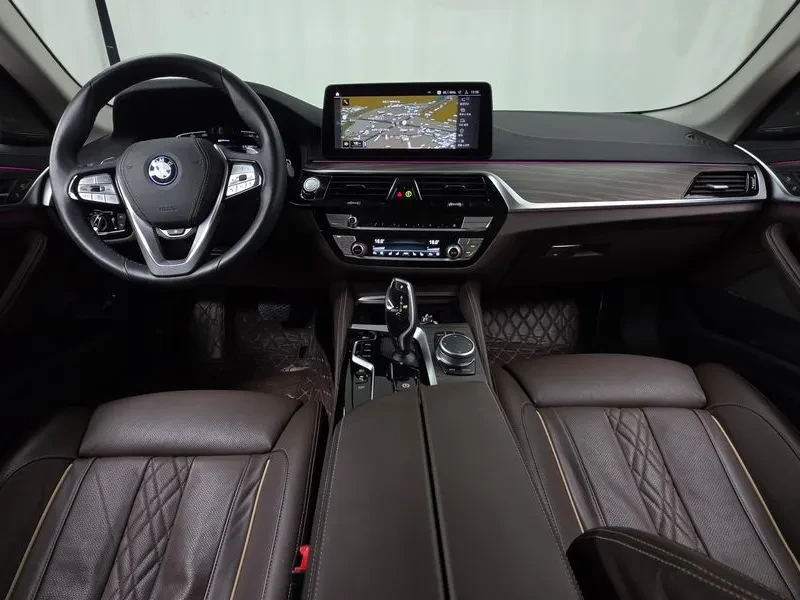 BMW 530 E Luxury, снимка 7 - Автомобили и джипове - 55748152