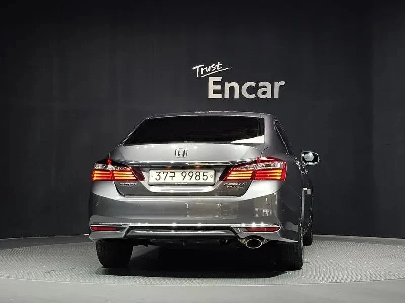 Honda Accord, снимка 4 - Автомобили и джипове - 56706555