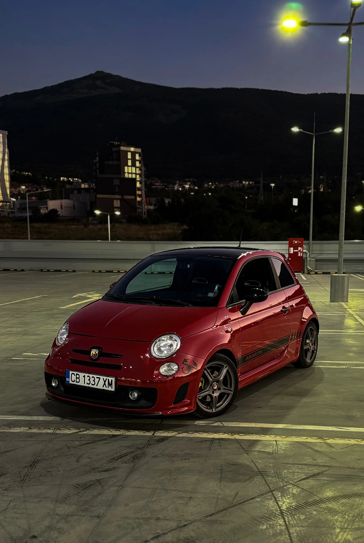 Abarth 595 СЕРВИЗНА ИСТОРИЯ /ВЪЗМОЖЕН ЛИЗИНГ!, снимка 1
