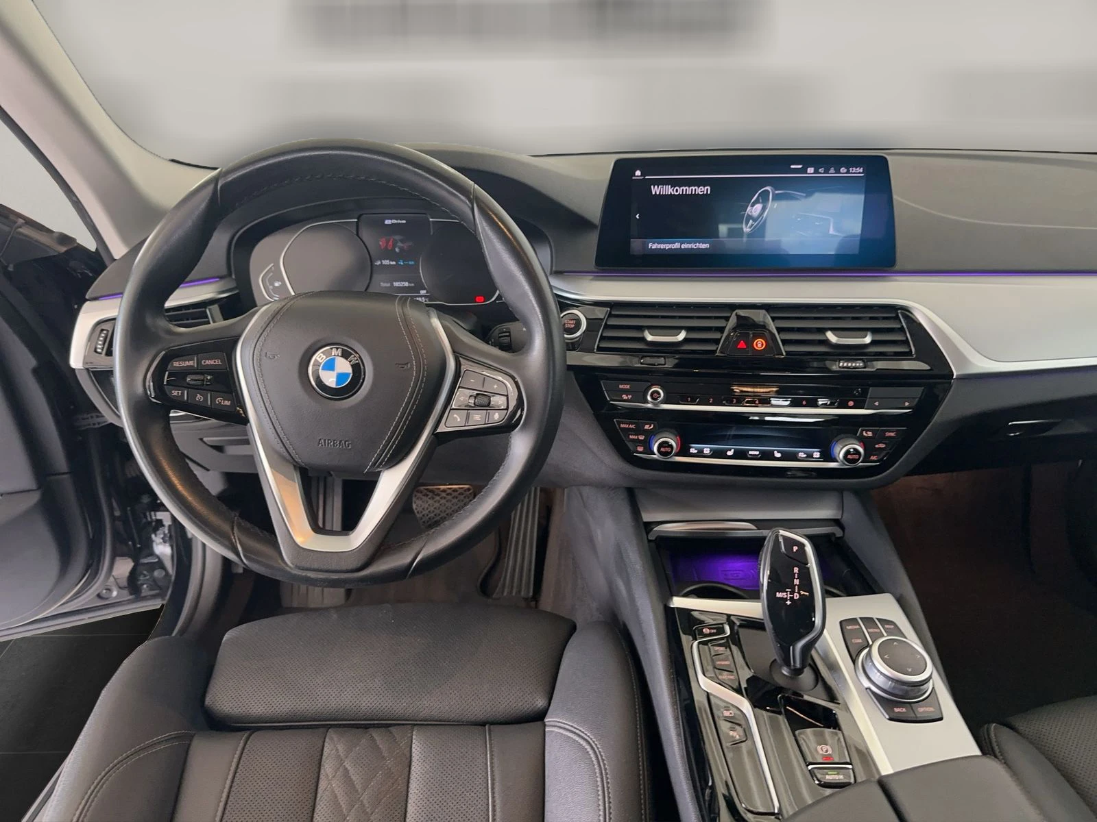 BMW 530 E/292HP/NAVI/AMBI/LED/H&K/CAM/WLAN/585b - изображение 10