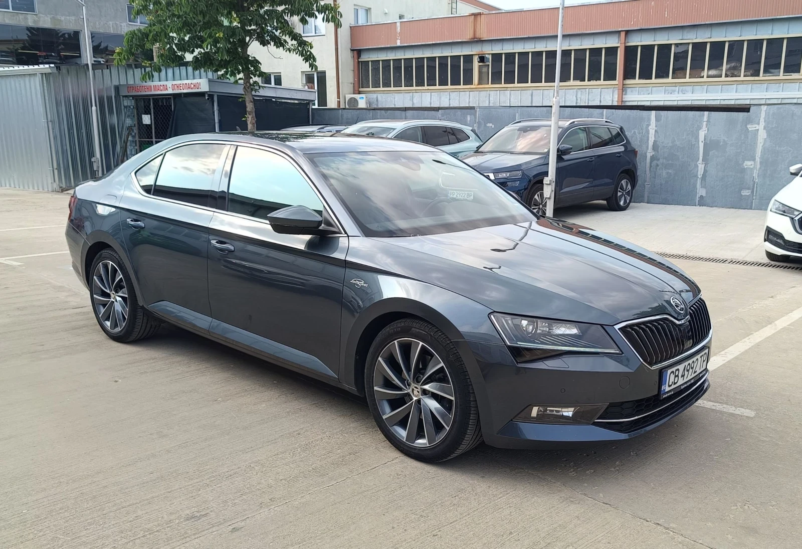 Skoda Superb 2.0TDI Laurin & Klement/DSG/4x4/DCC/Canton - изображение 2