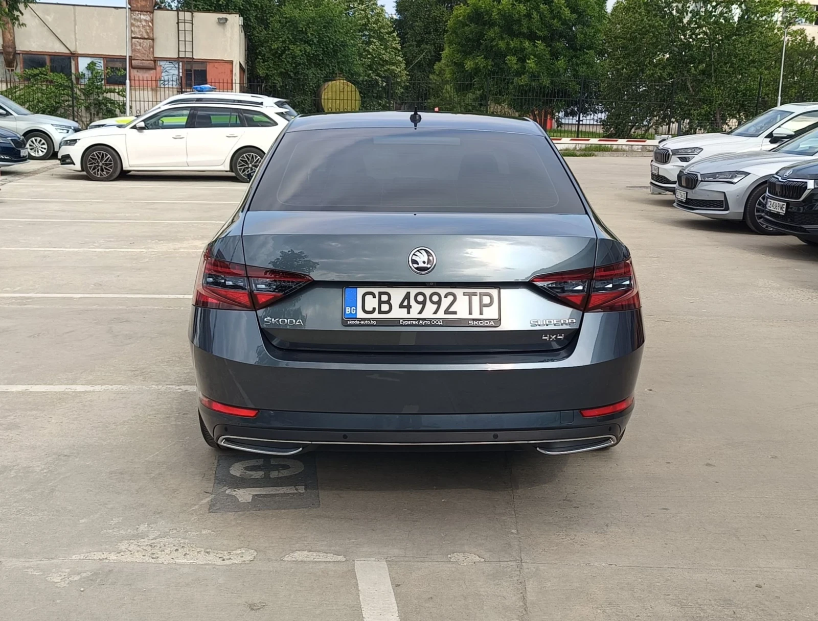 Skoda Superb 2.0TDI Laurin & Klement/DSG/4x4/DCC/Canton - изображение 6