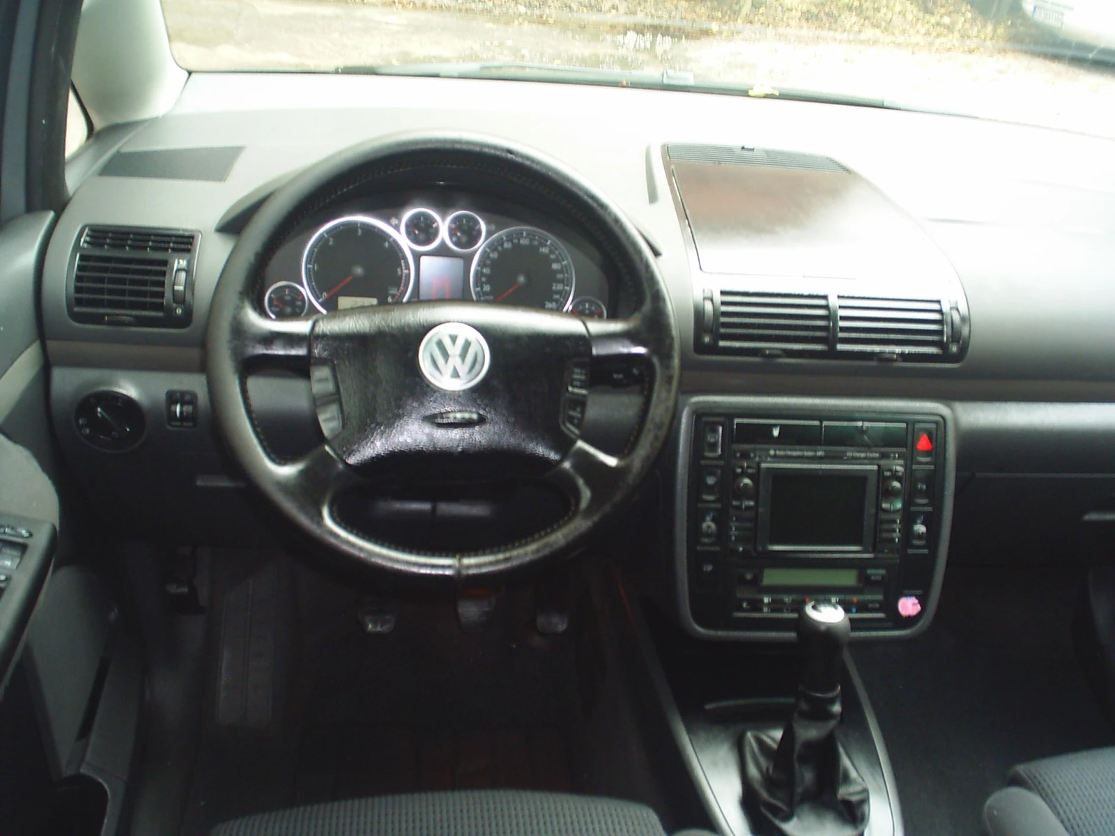 VW Sharan 1.9 TDI-4-Motion | Mobile.bg   10