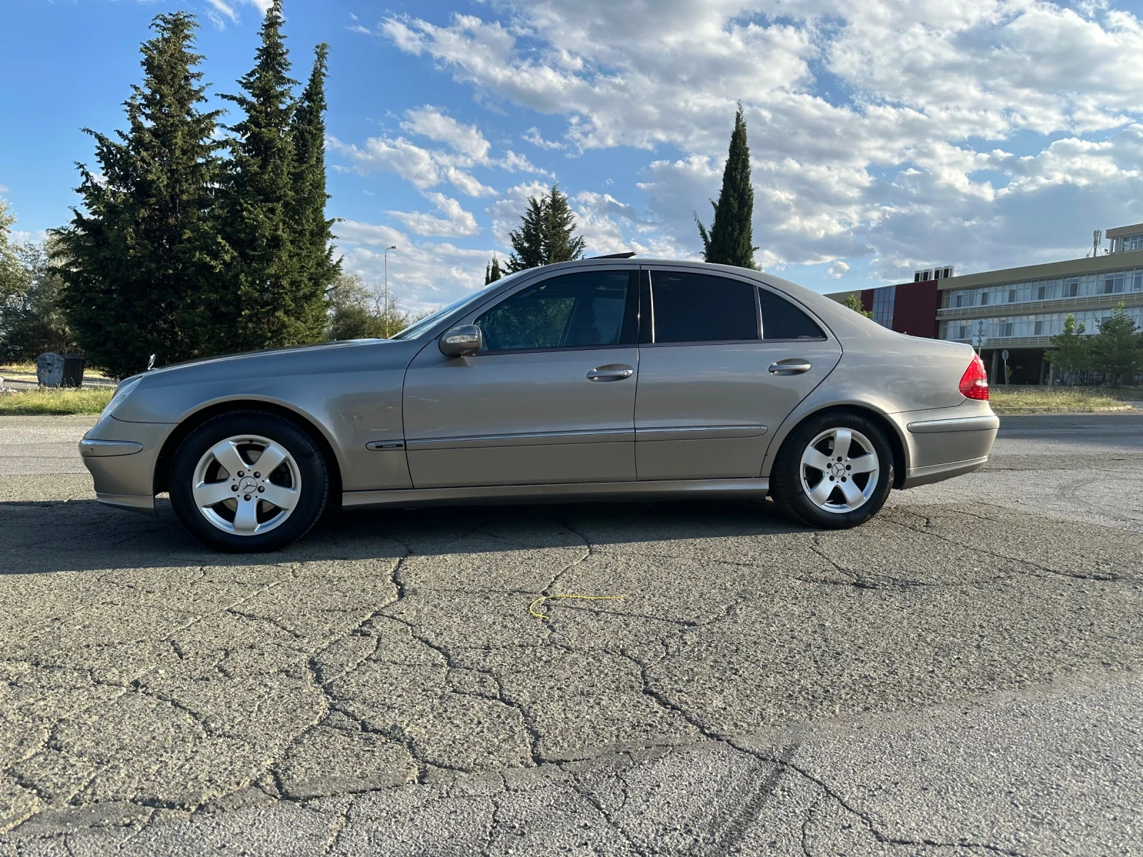 Mercedes-Benz E 320 W211 3.2 cdi, снимка 4 - Автомобили и джипове - 53489437