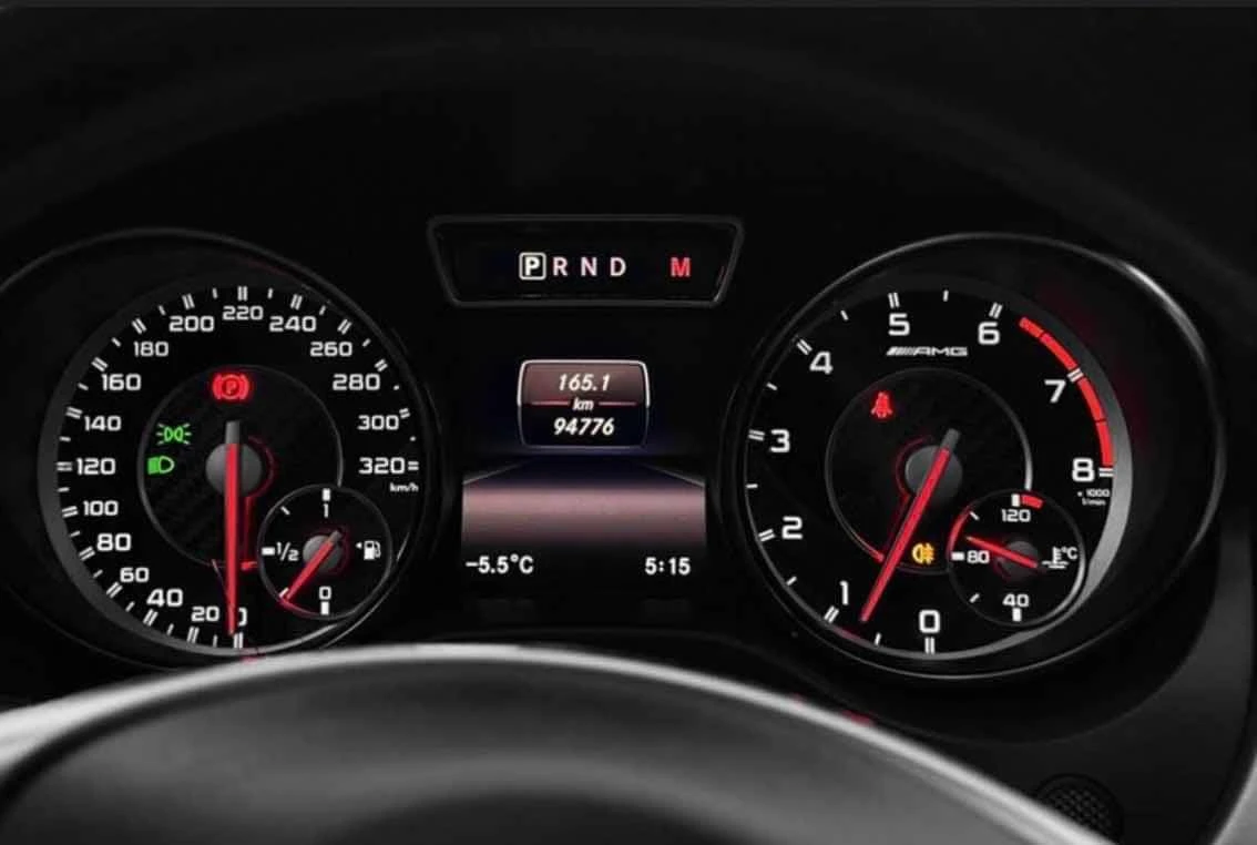 Mercedes-Benz CLA 45 AMG * CARFAX * ПАНОРАМА * KEYLESS * 2 КЛЮЧА - изображение 8