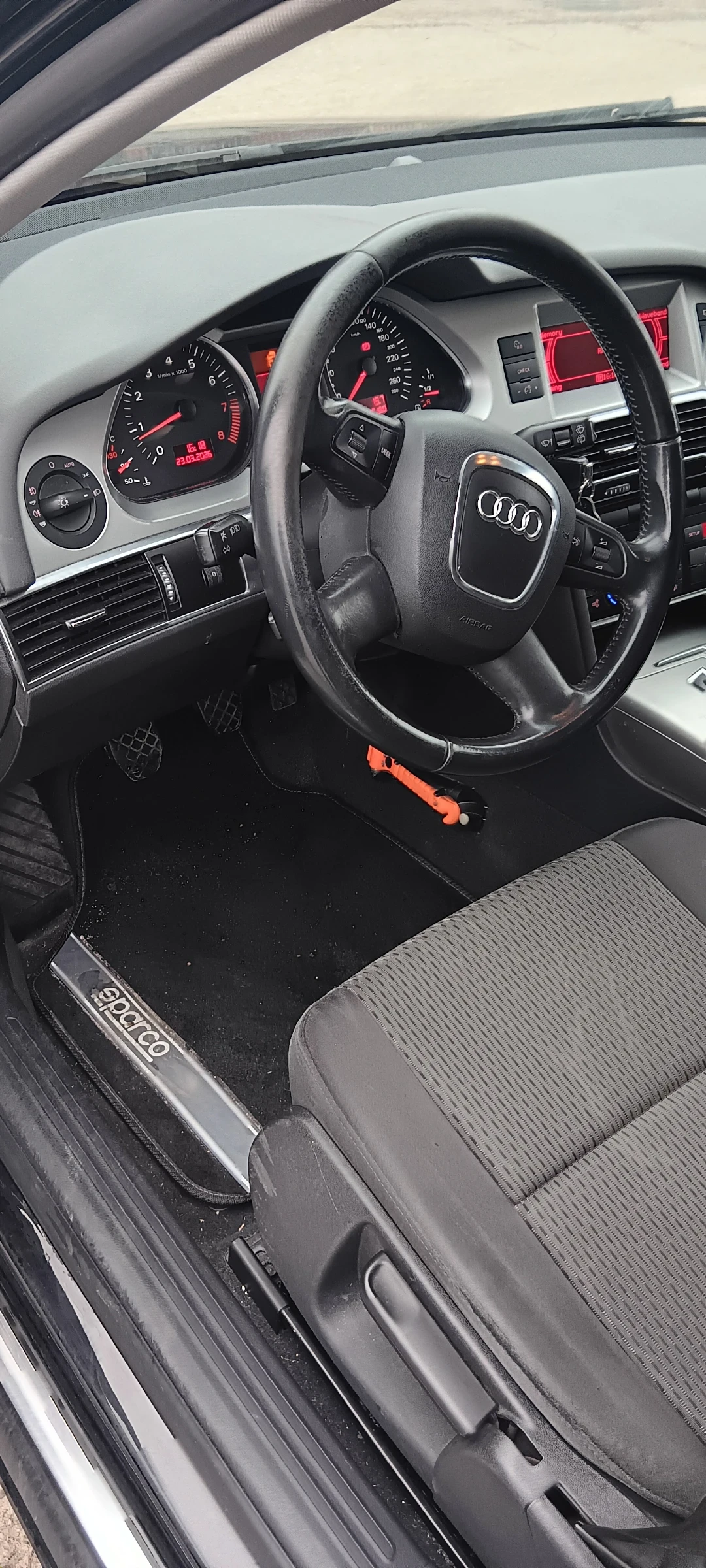 Audi A6 2.0 FSI, снимка 8 - Автомобили и джипове - 53953682