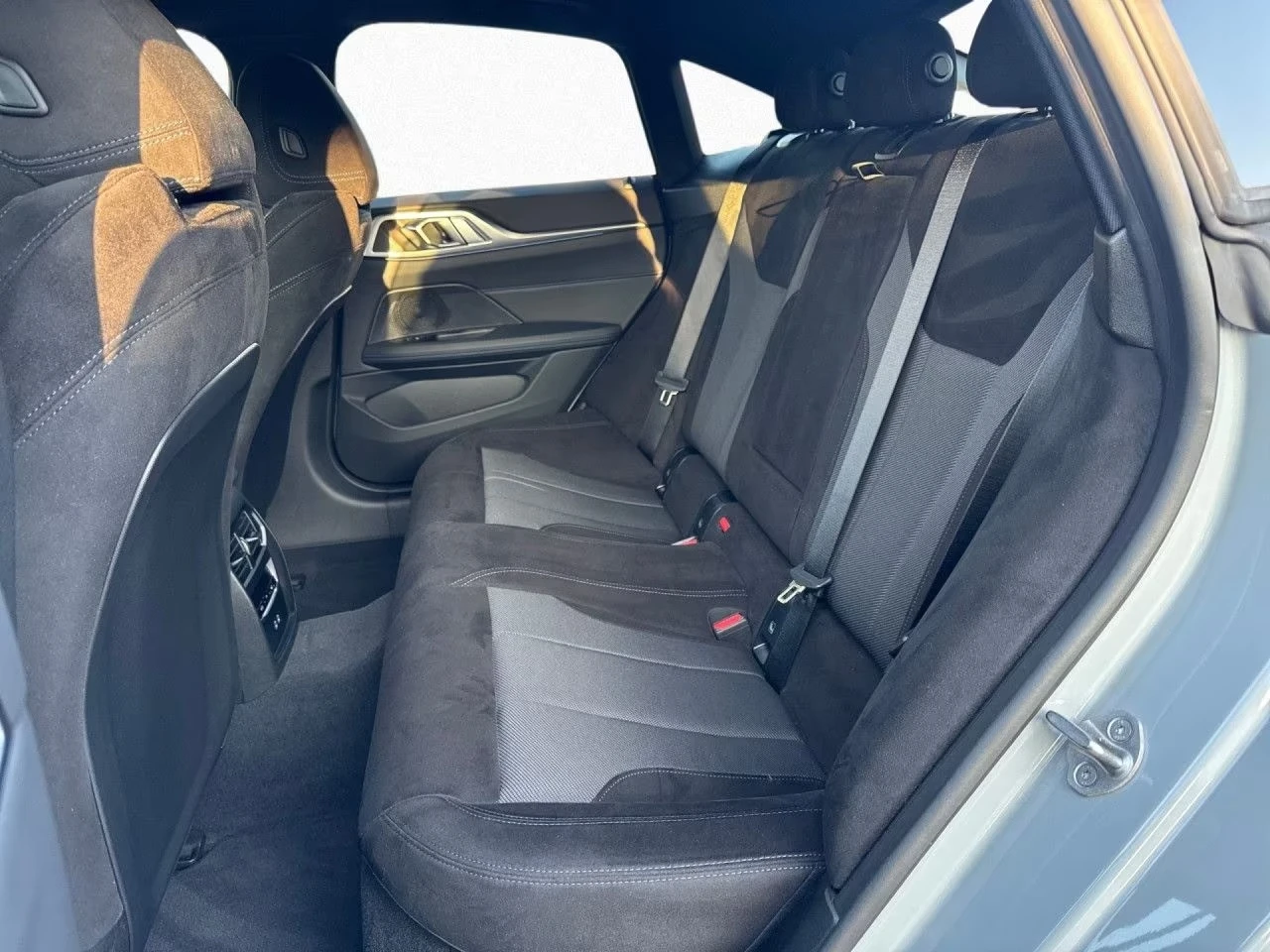 BMW i4 XDRIVE40 M-SPORT PAKET HEAD-UP 360-CAMERA, снимка 11 - Автомобили и джипове - 53966718