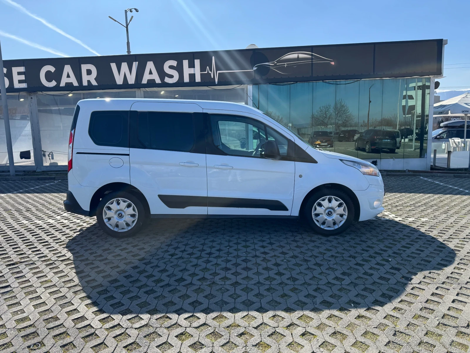 Ford Tourneo Connect MAXXI 1.6tdci Климатик Германия 184 000км Пътник, снимка 3 - Автомобили и джипове - 54019646