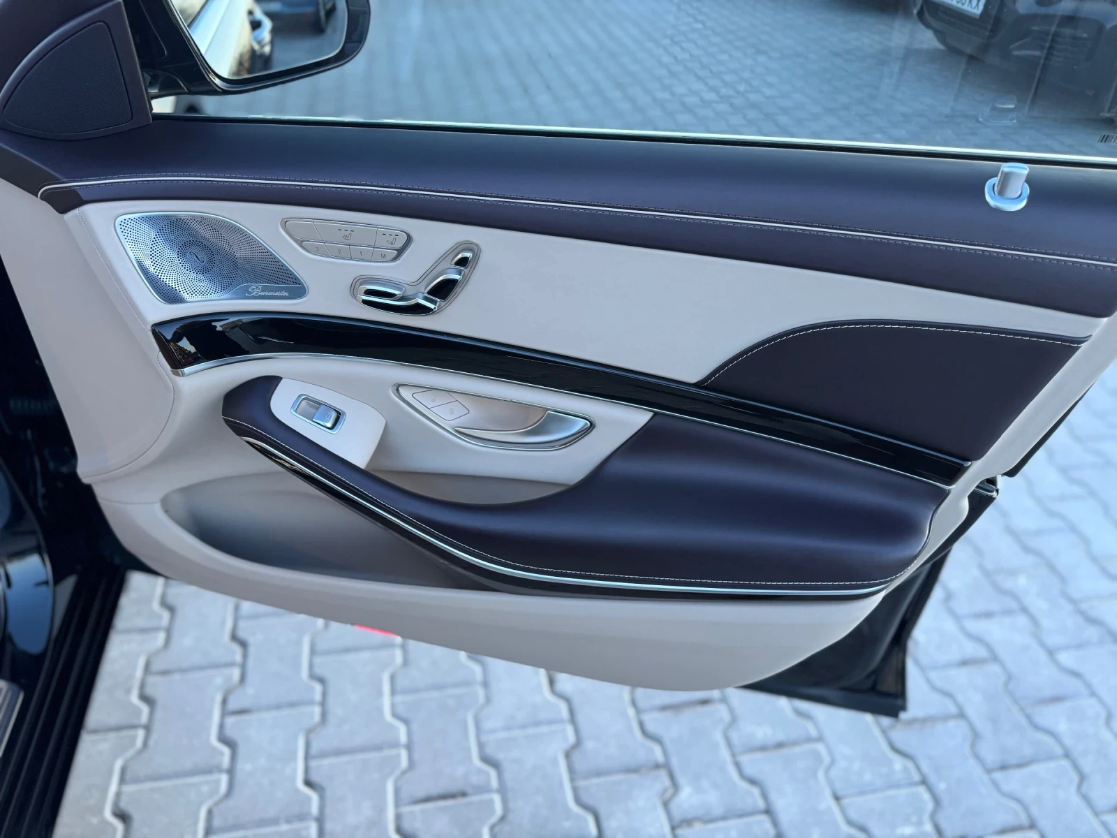 Mercedes-Benz S 560 Maybach two tone , снимка 17 - Автомобили и джипове - 54077271