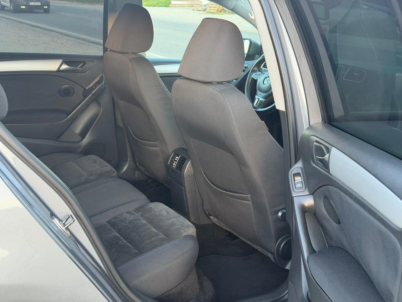 VW Golf 2.0TDI 140k.s AVTOMAT   | Mobile.bg � ����������� 12
