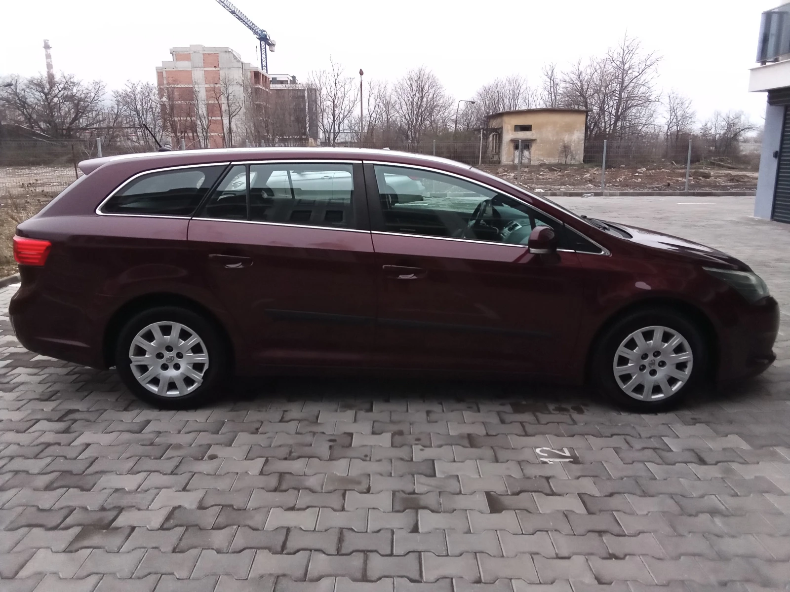Toyota Avensis 2.0D4D-124kc. FACELIFT, снимка 5 - Автомобили и джипове - 54609246