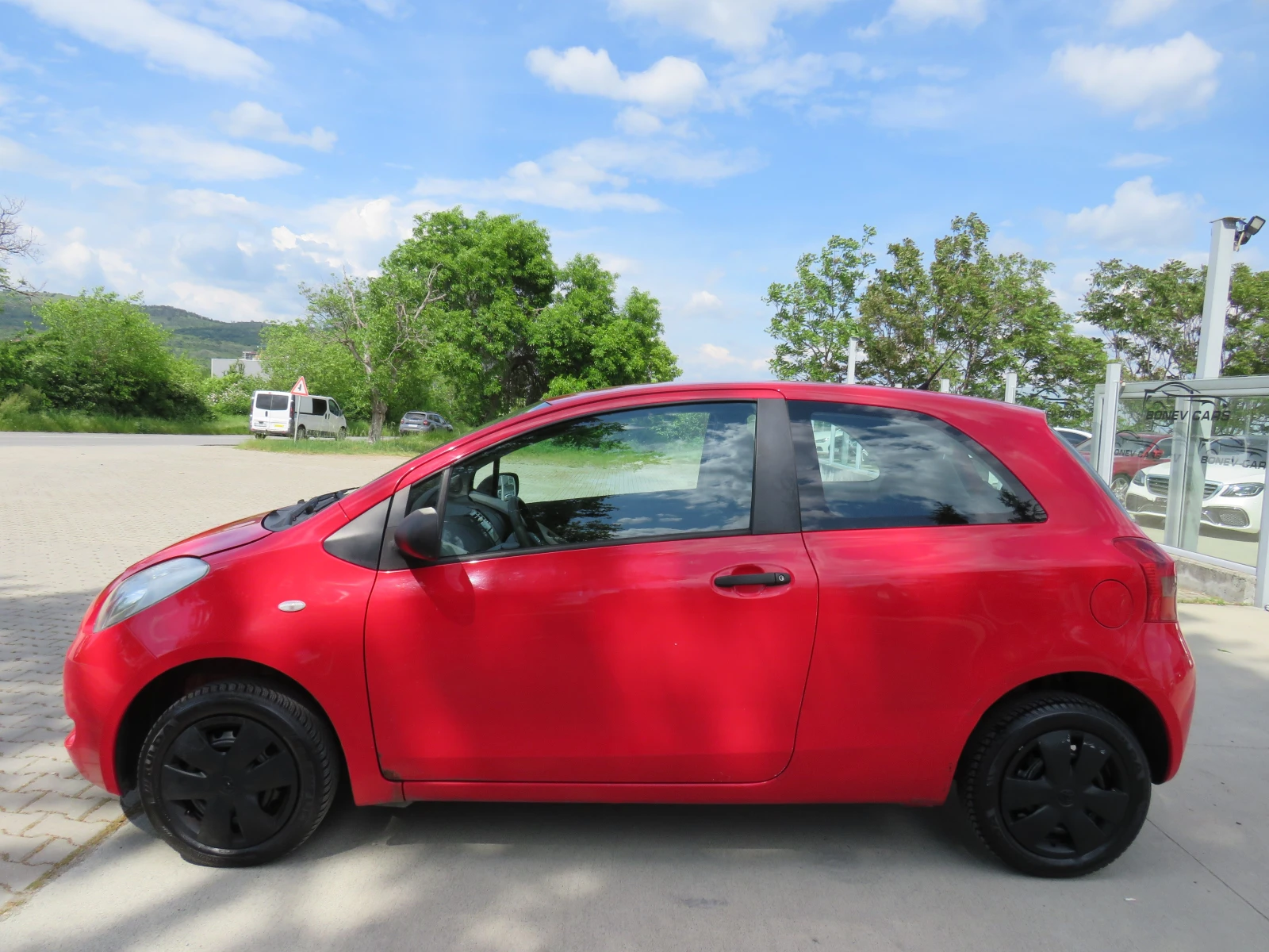 Toyota Yaris * * * 1.0i РЪЧКА* * * , снимка 8 - Автомобили и джипове - 54621355