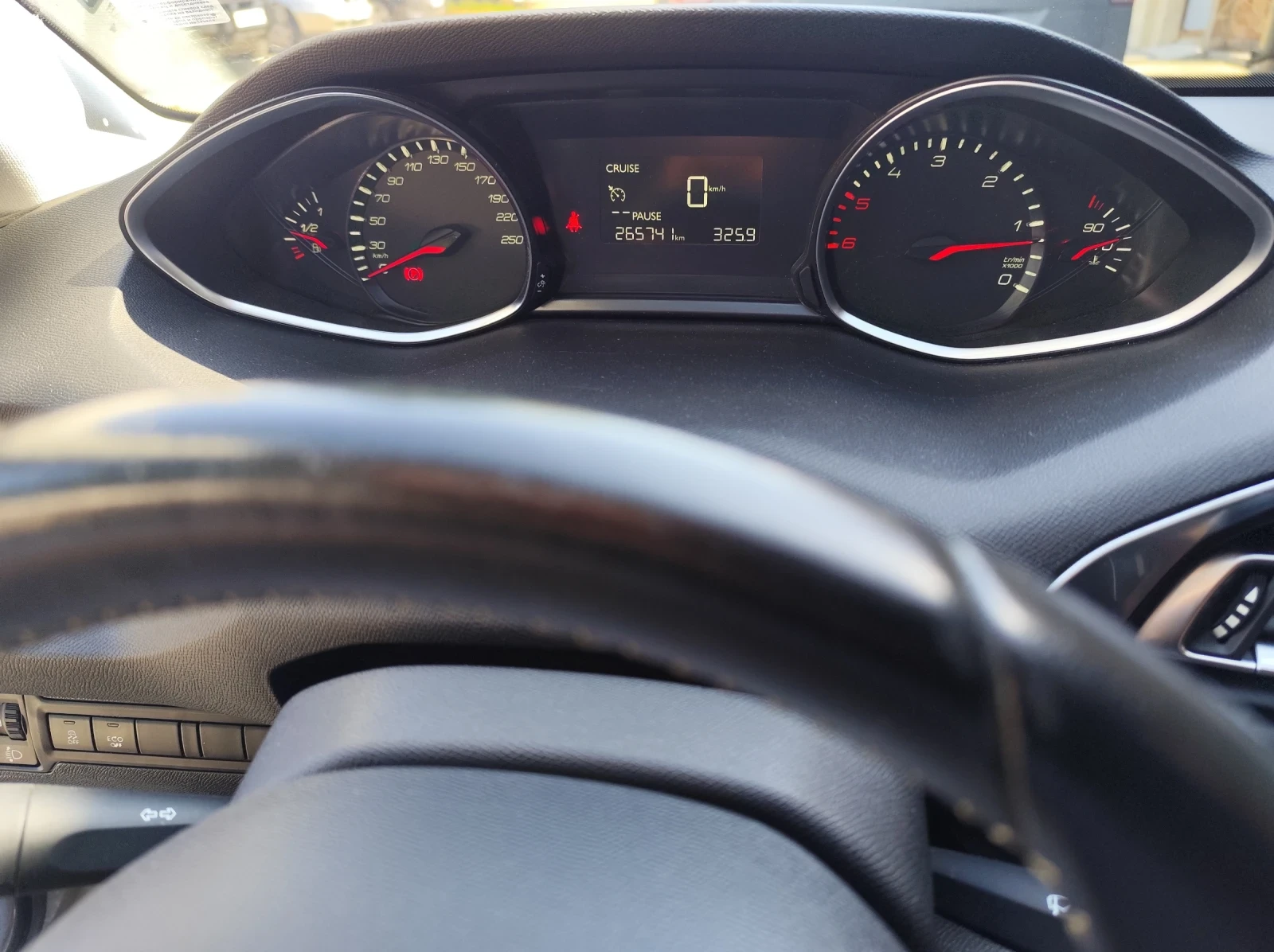 Peugeot 308 1.6 bluehdi 120к.с., снимка 11 - Автомобили и джипове - 54701077